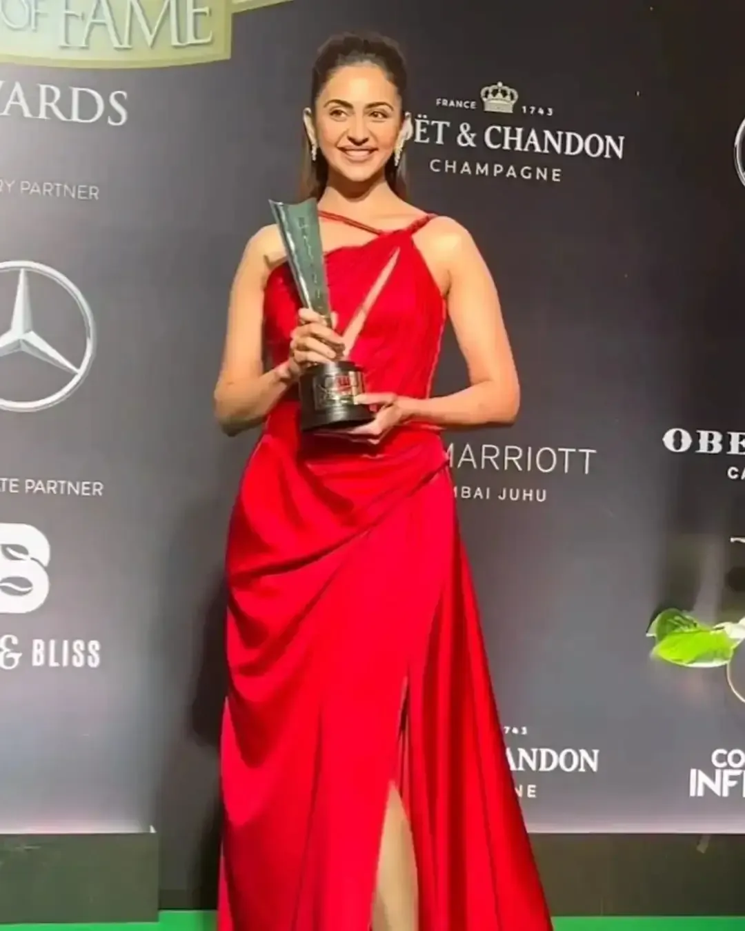 INDIAN GIRL RAKUL PREET SINGH AT HALL OF FAME AWARDS 2023 8